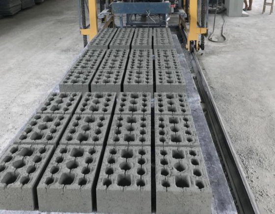 BESSER Vibrapac | 8-Inch Block Production in Mexico BESSER Vibrapac | 8-Inch Block Production in Mexico